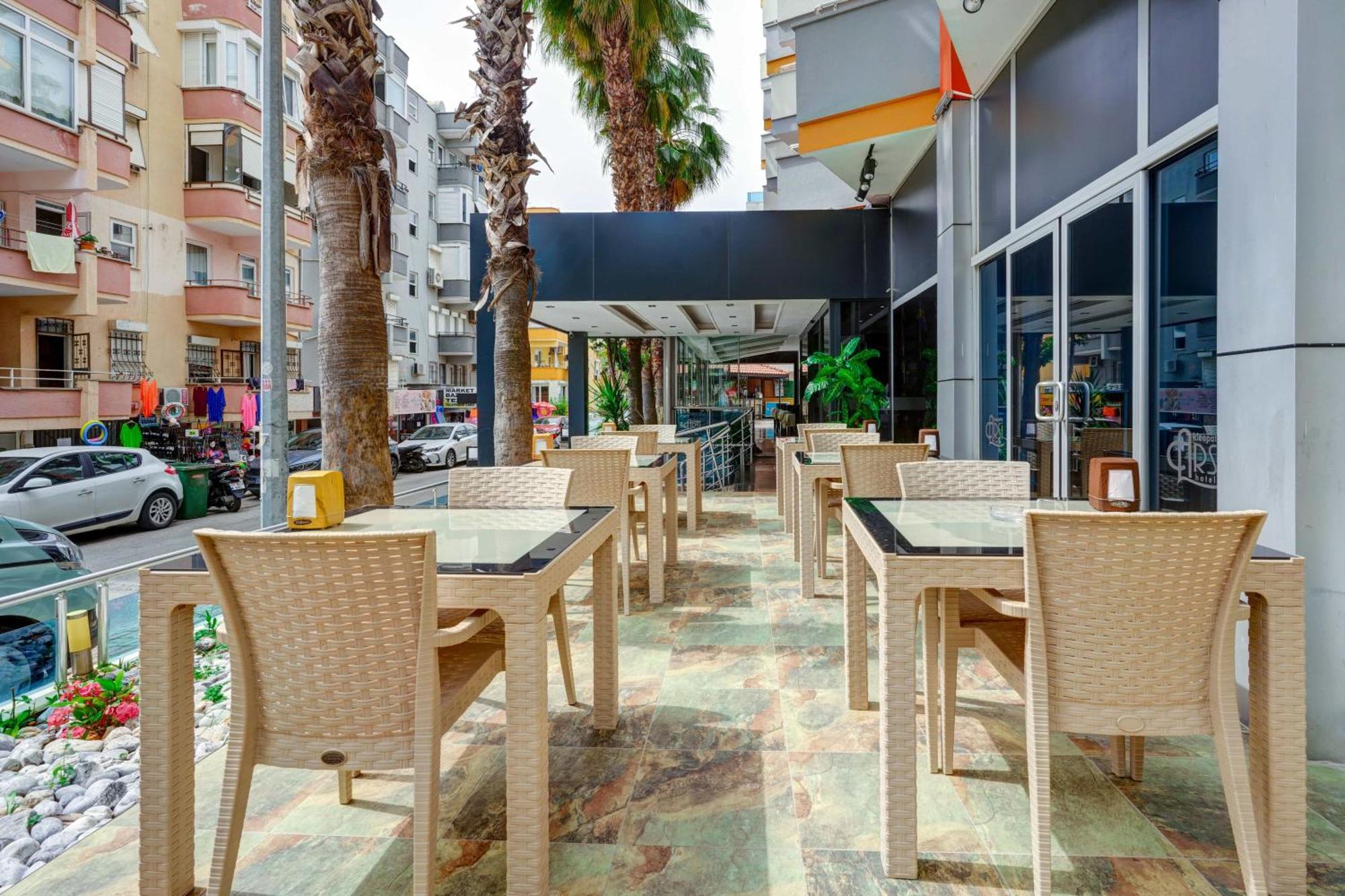 Kleopatra Arsi Hotel Alanya Bagian luar foto